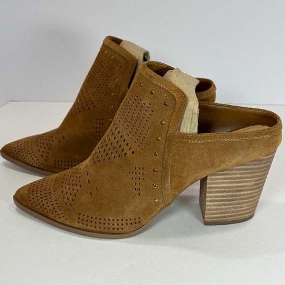 Gibson Latimer Women’s Tan Mules Block Heels Close Toe Shoes Suede Leather 10 M - Picture 4 of 10